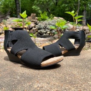 Womens wedge sandals 7.5